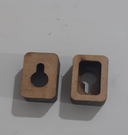 Suportes para pendurar placas e mandalas, kit de 10. Foto 2 do produto.