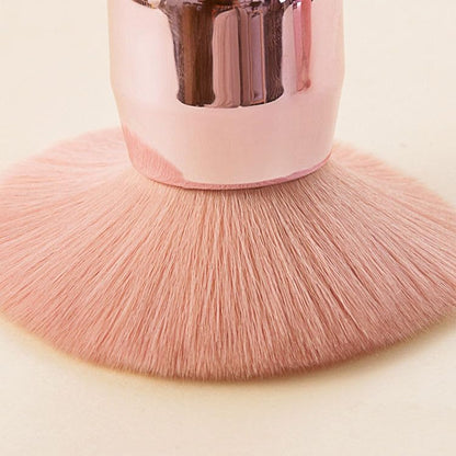 Pincel Kabuki Rose Gold com Cerdas Sintéticas Rosas — imagem 3