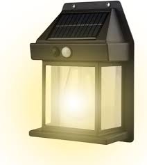 Luminária solar LED com sensor de presença. Foto 1 do produto.