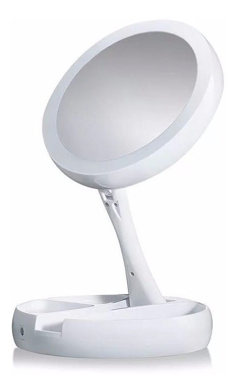 Espelho dobrável com LED e ampliação 10x. Foto 3 do produto.