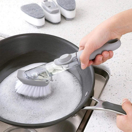 Escova para louça com dispenser de detergente 2 em 1. Foto 2 do produto.