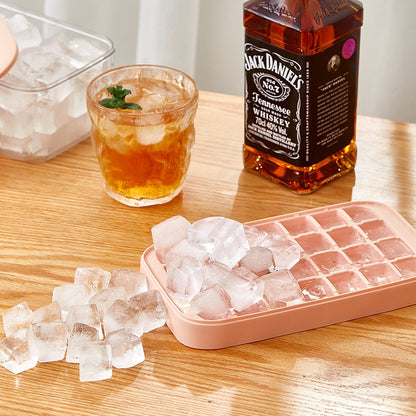 Forma de gelo de silicone com tampa e caixa de armazenamento, rosa. Foto 4 do produto.