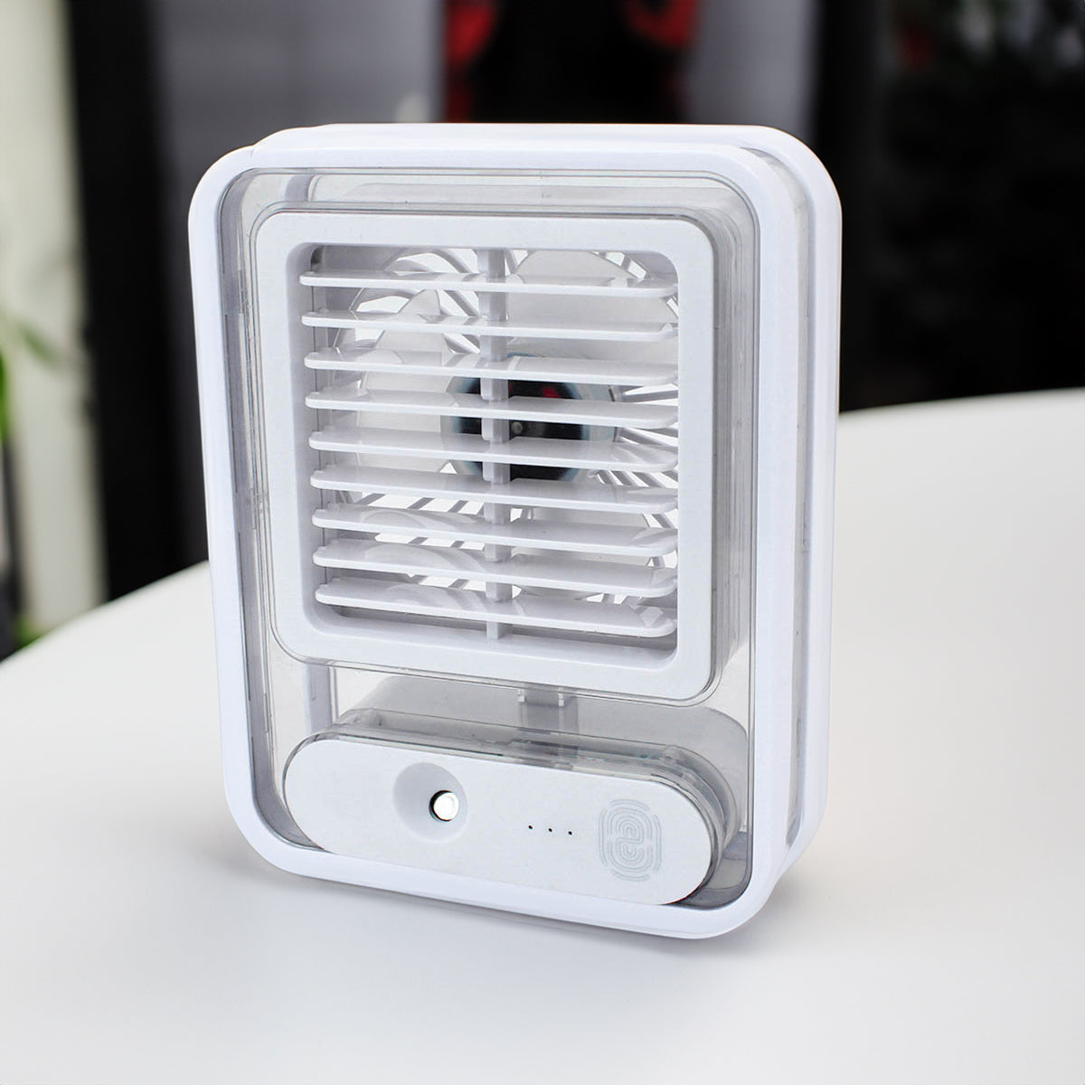 Ventilador de mesa USB com umidificador e 3 velocidades, Cor: Branco. Foto 3 do produto.