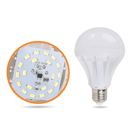 Lâmpada LED E27 bivolt, branco neutro, 9 W. Foto 4 do produto.