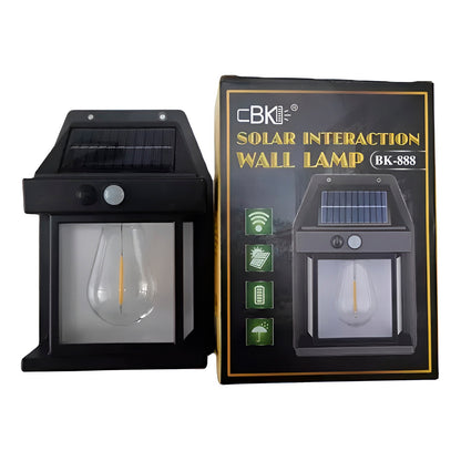 Arandela solar LED para área externa. Foto 3 do produto.