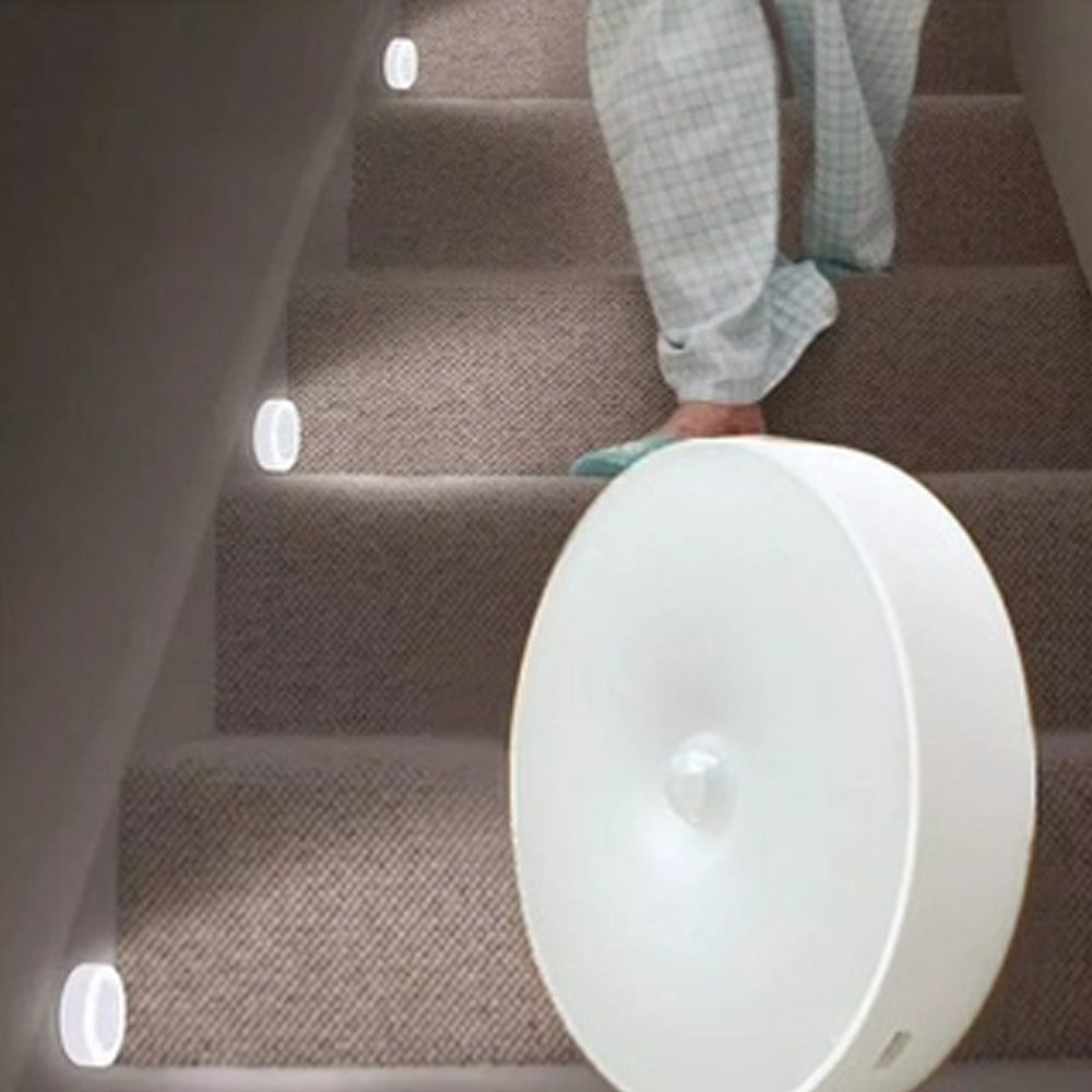 Luminária LED recarregável USB com sensor de presença. Foto 3 do produto.