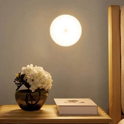 Luminária LED recarregável USB com sensor de presença. Foto 4 do produto.